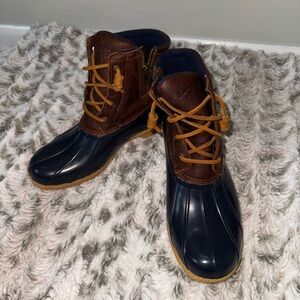 Rubber and leather sperry duck boots
